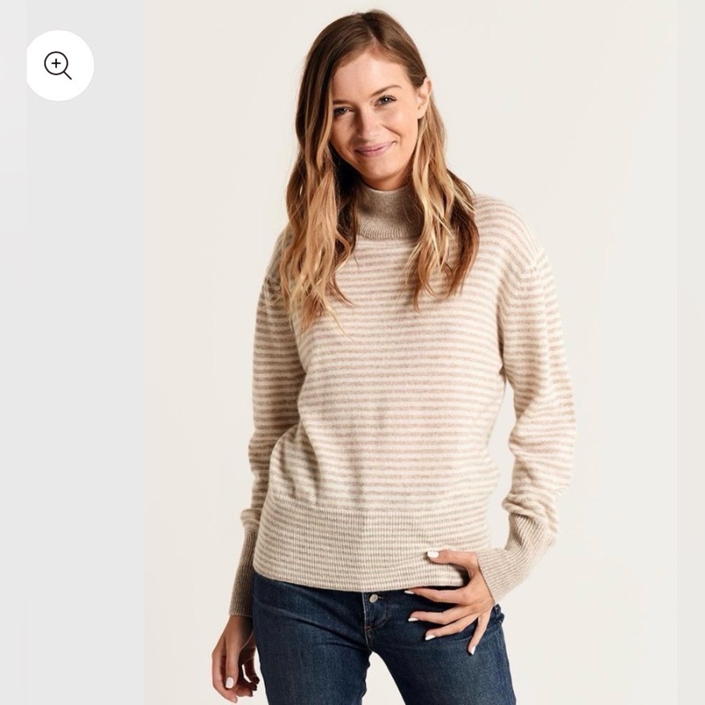 White + Warren 100% Cashmere Striped Cream Sweater